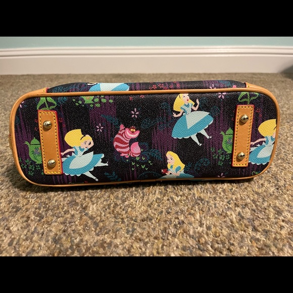 HTF.   Alice in Wonderland D & B tote - Picture 4 of 15